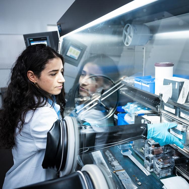 The future powered by sustainable batteries